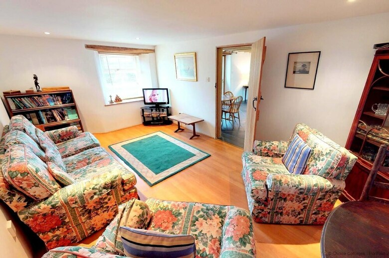 Buckland Brewer Cob Barn 2 Bedrooms