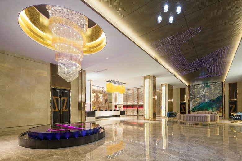 Headquarter International Hotel