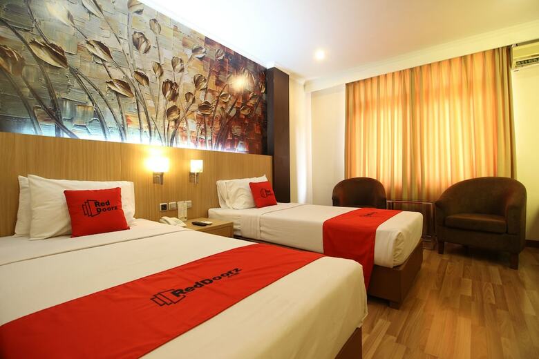 Hotel Reddoorz Premium @ Slamet Riyadi 2