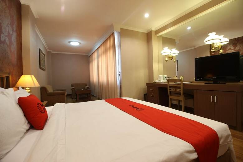 Hotel Reddoorz Premium @ Slamet Riyadi 2