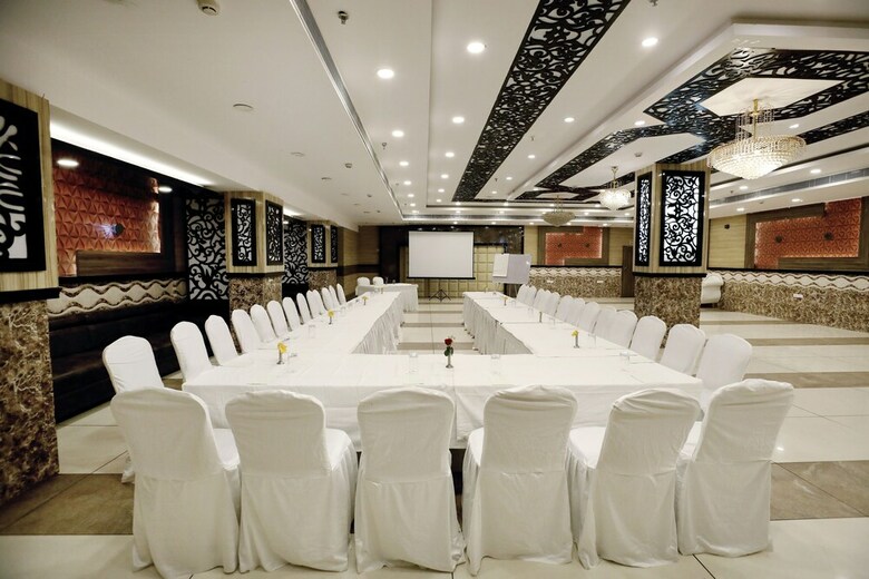 Hotel The Grand Radiant