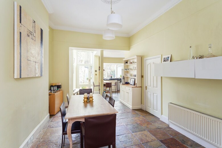 Apartamentos James Joyce Suite - Hiphipstay