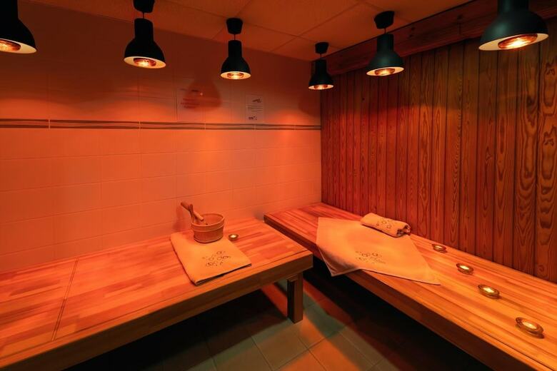 Hotel Napf�ny