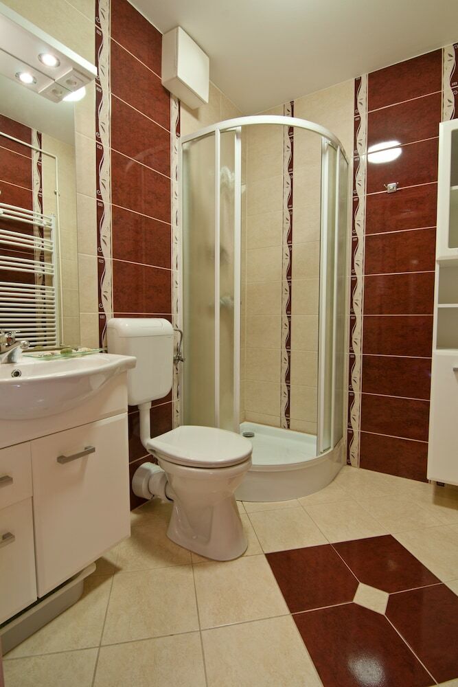 Hotel Napf�ny