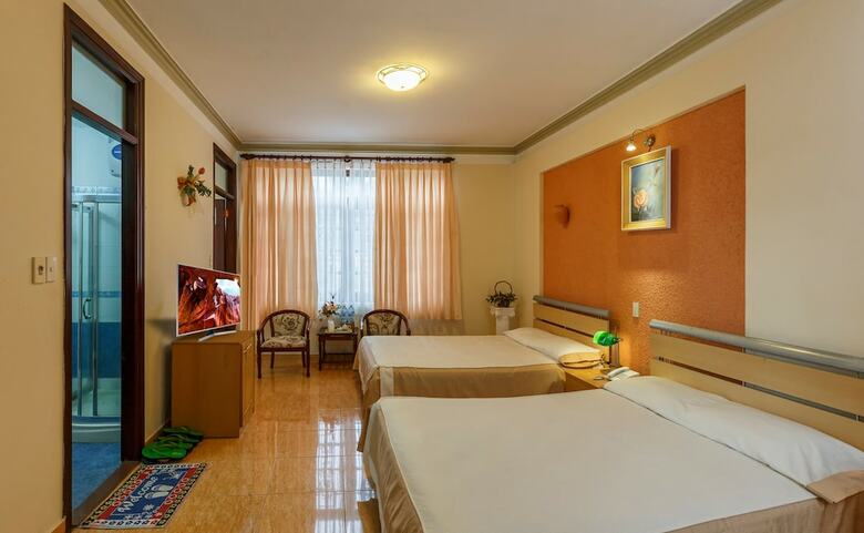 Tram Huong Hotel