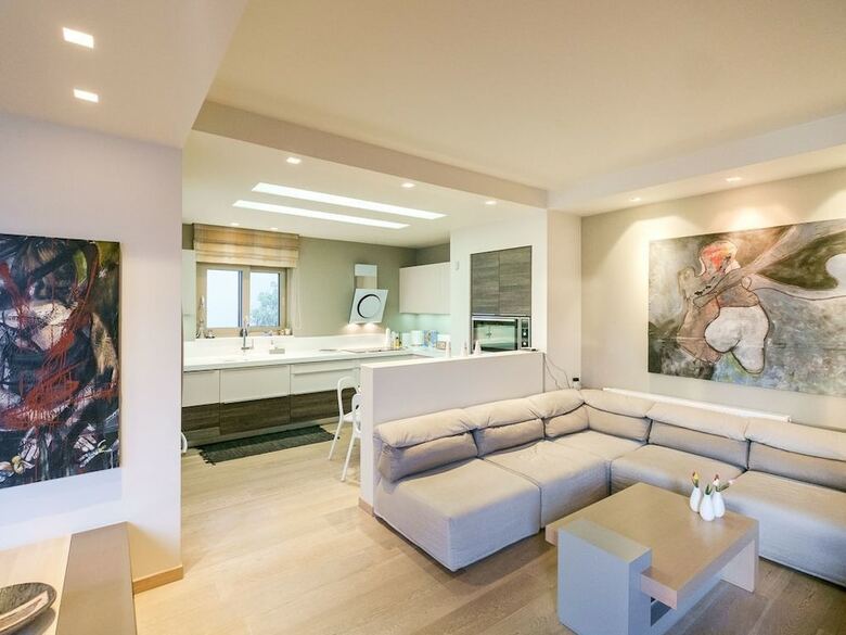 Spectacular Modern Art Villa With Private Pool