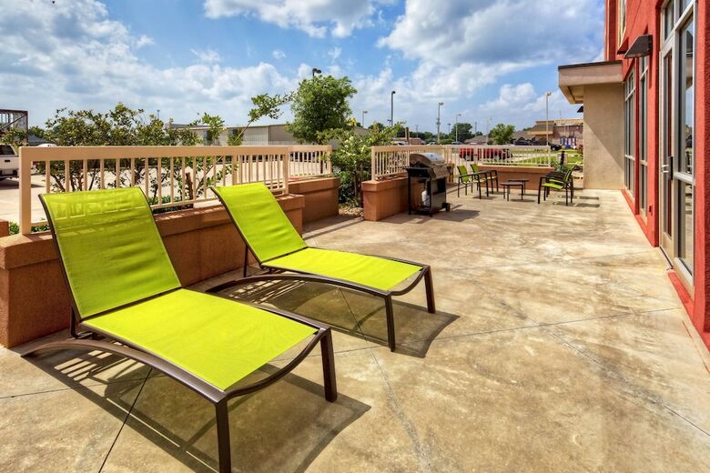 Hotel Springhill Suites By Marriott Moore