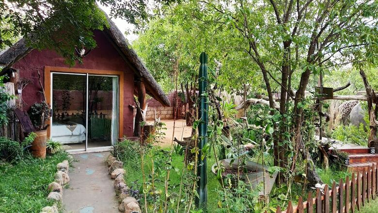 Hostal Elephant Trail Guesthouse And Backpackers