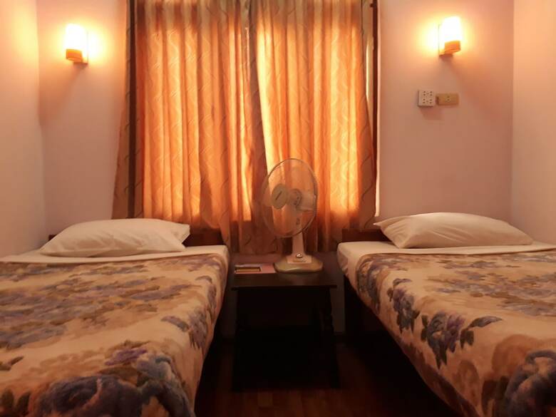 Hotel Gypsy Inn