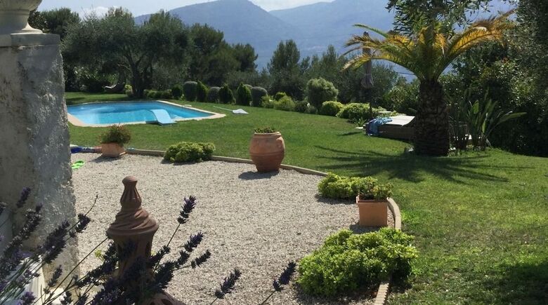 Bed & Breakfast Mas De Provence En Riviera