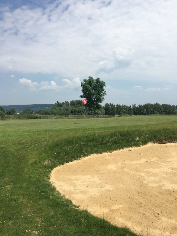 Apartman Golf Tren?�n