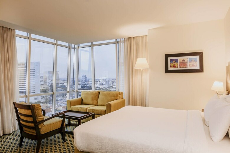Hotel Courtyard By Marriott Guayaquil