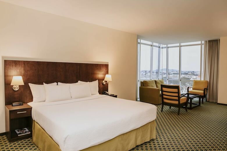 Hotel Courtyard By Marriott Guayaquil