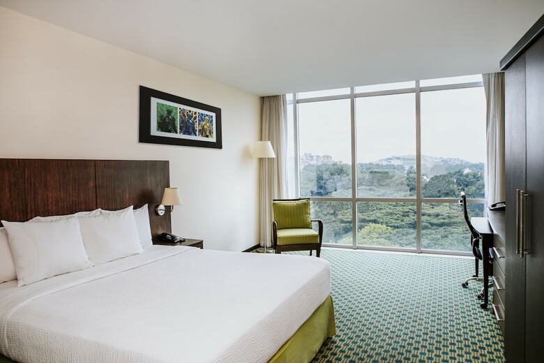 Hotel Courtyard By Marriott Guayaquil