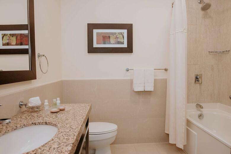 Hotel Courtyard By Marriott Guayaquil