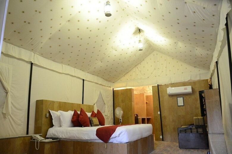 Hotel Suryavilas Luxury Resort And Spa