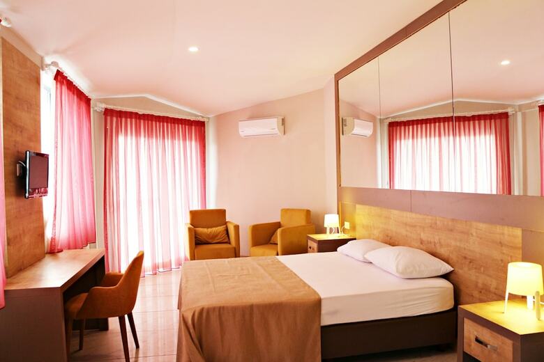 Ferah Hotel