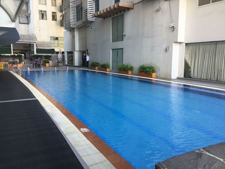 Serena's Suite (makati Ave.)