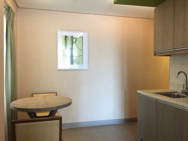 Serena's Suite (makati Ave.)