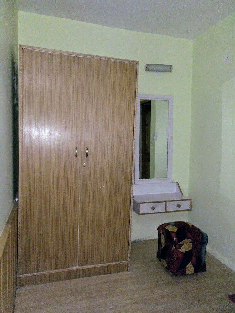 Hotel Devdhar Hilltop Cottages