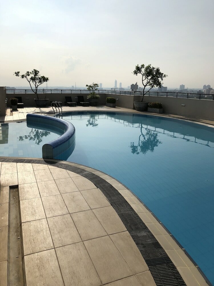 Hedges Court Plus 2 Bed Apartment