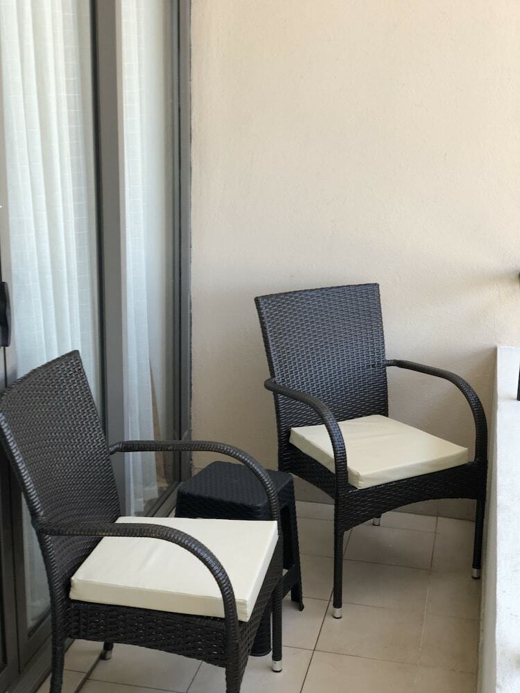 Hedges Court Plus 2 Bed Apartment