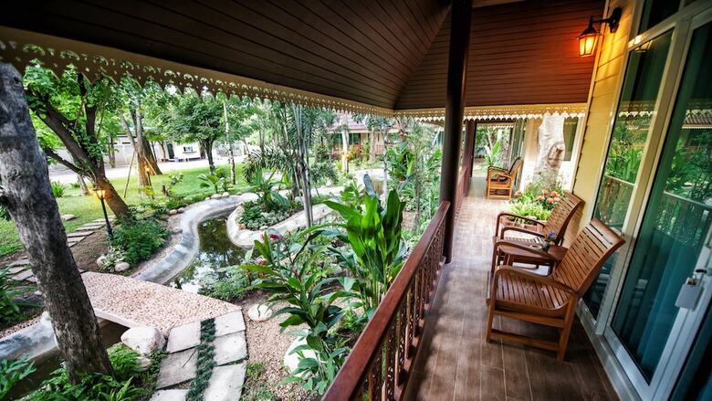 Hotel Baan Nam Pen Resort