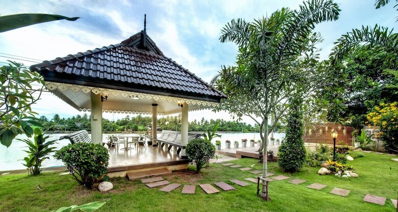 Hotel Baan Nam Pen Resort