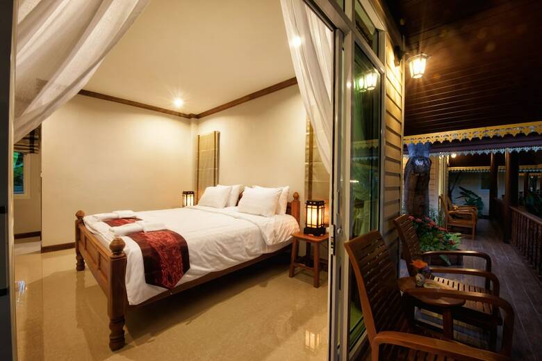 Hotel Baan Nam Pen Resort