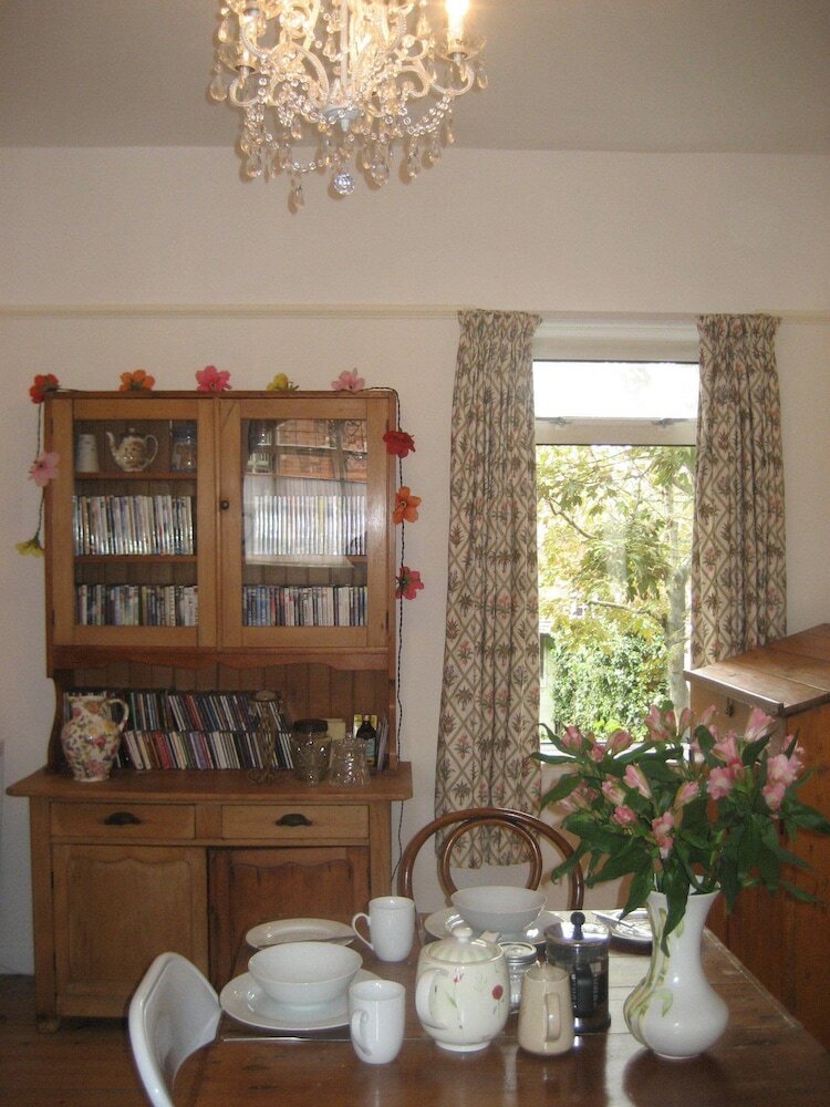 Bed & Breakfast Number 14