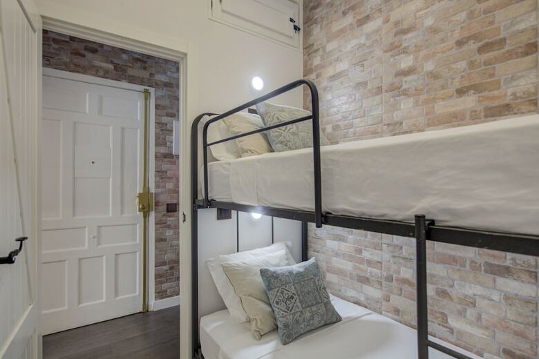 City Centre Apartment - 3bd - 2bt - Wifi