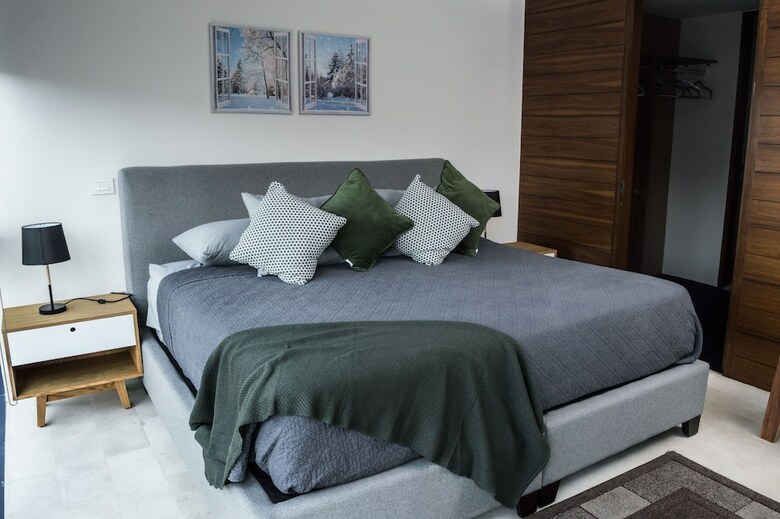 Apartamentos Miyana Luxury Condo