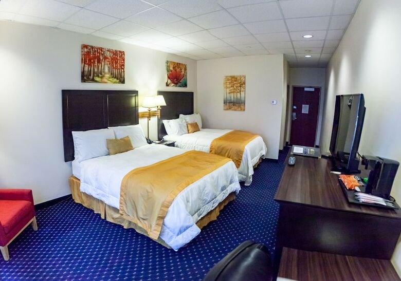 Hotel Asbury Inn & Suites
