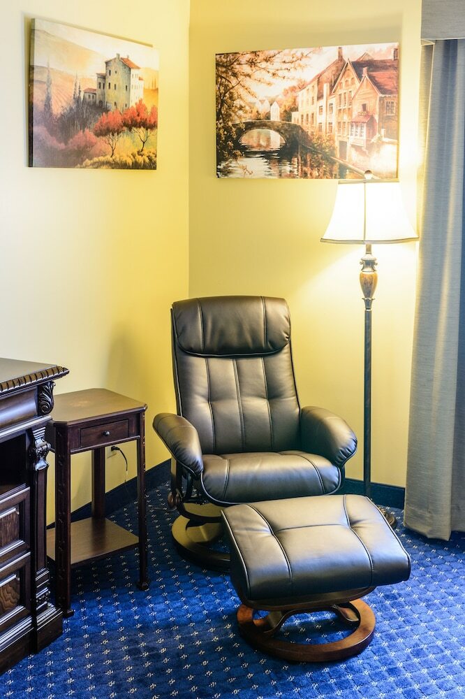 Hotel Asbury Inn & Suites