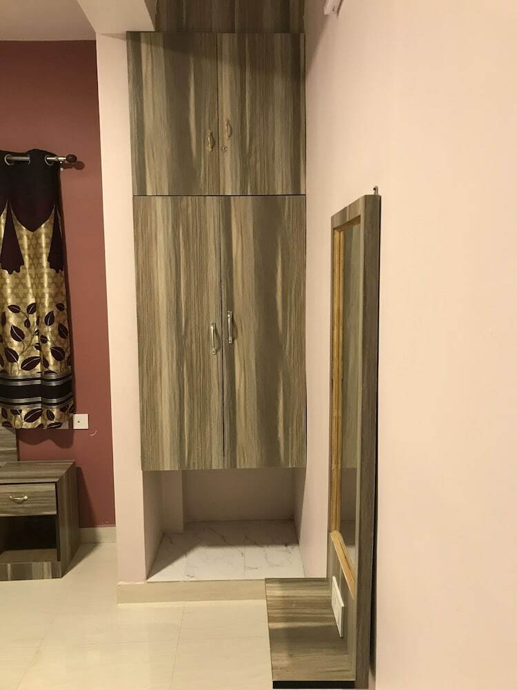 Hotel Praba Rooms And Cottages