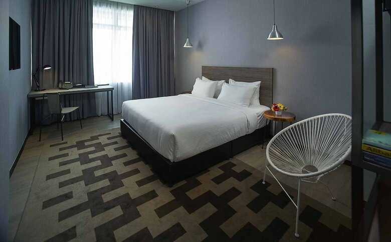 Urban H Hotel
