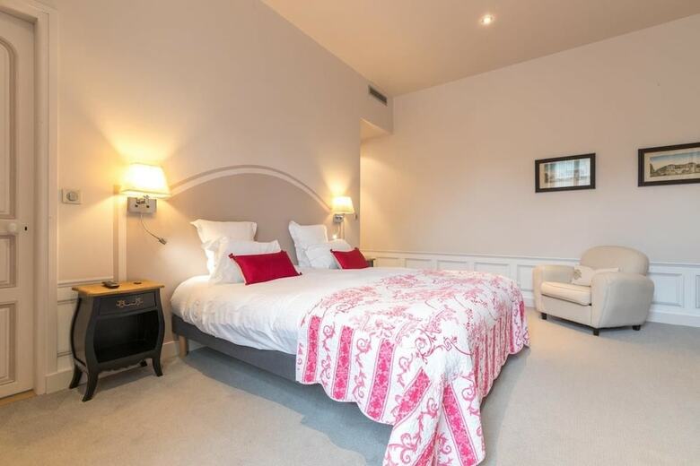 Hotel C�t� Rempart