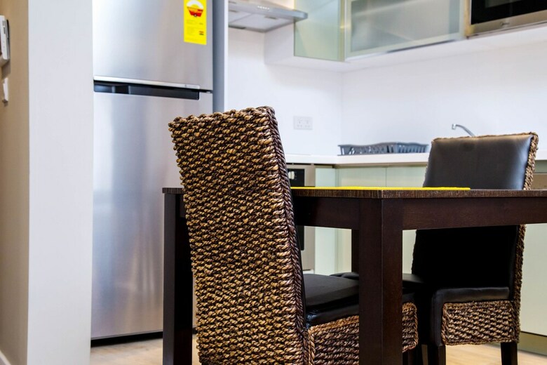 Pls Apartments - Cantonments