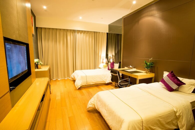S.l.d International Apartment Poly