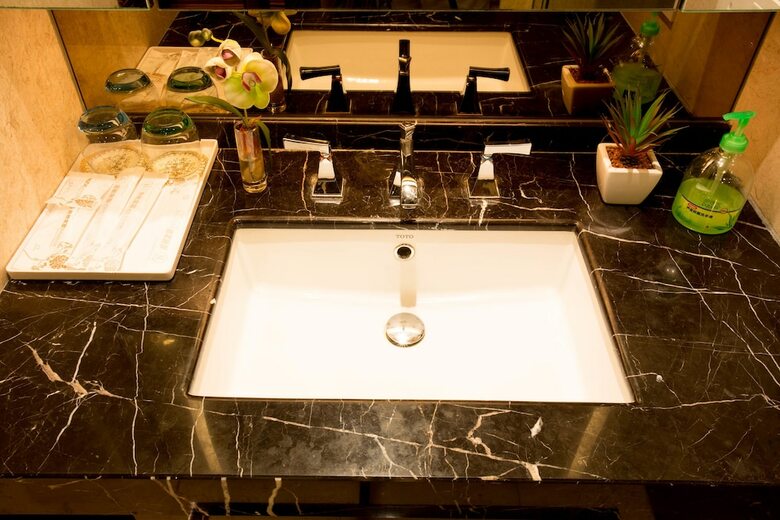 S.l.d International Apartment Poly