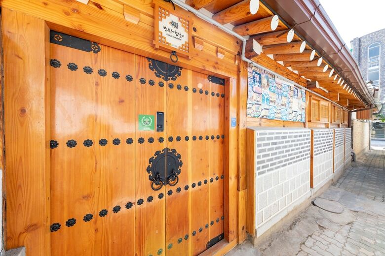 Open Real Luxury Korean Hanok