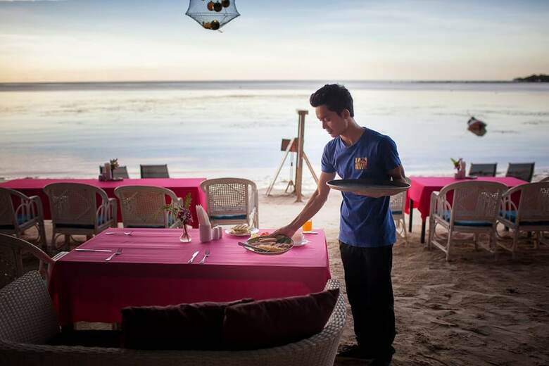 Hotel Tango Beach Resort
