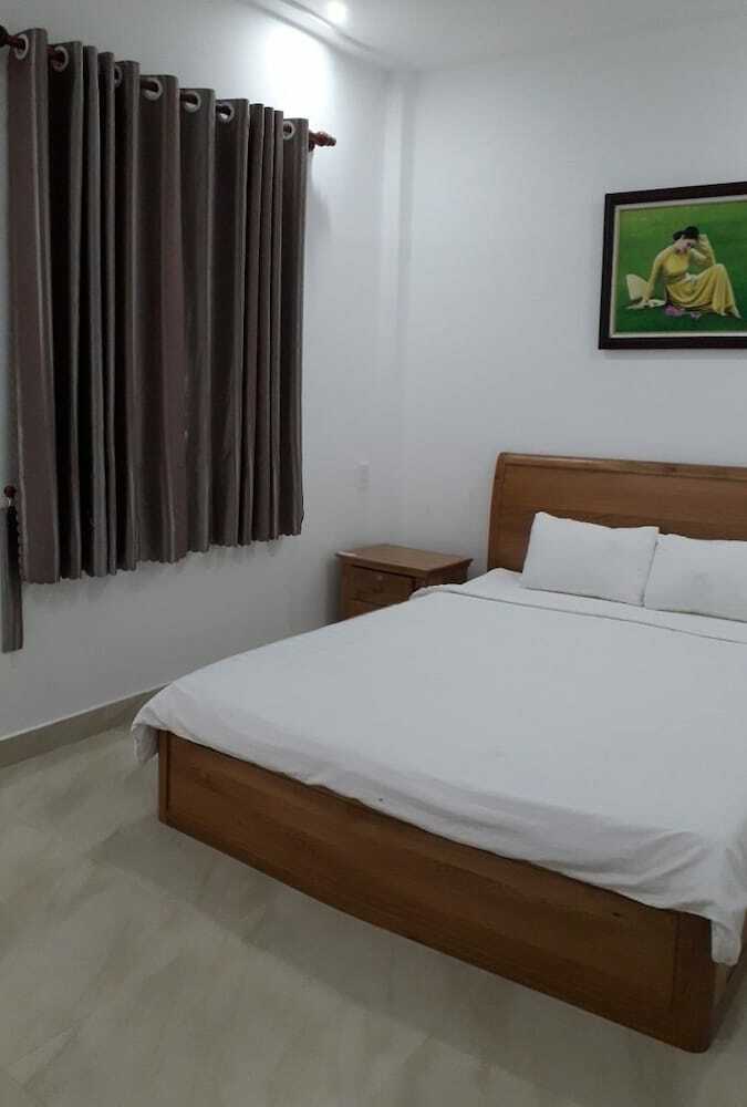 Ven Song Riverside Hotel