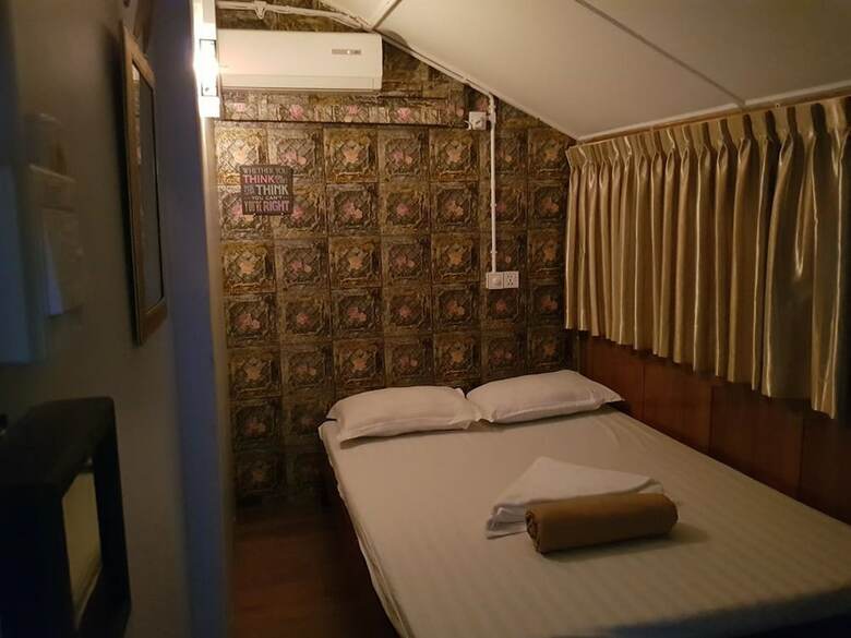 Bed & Breakfast Nzh Hostel