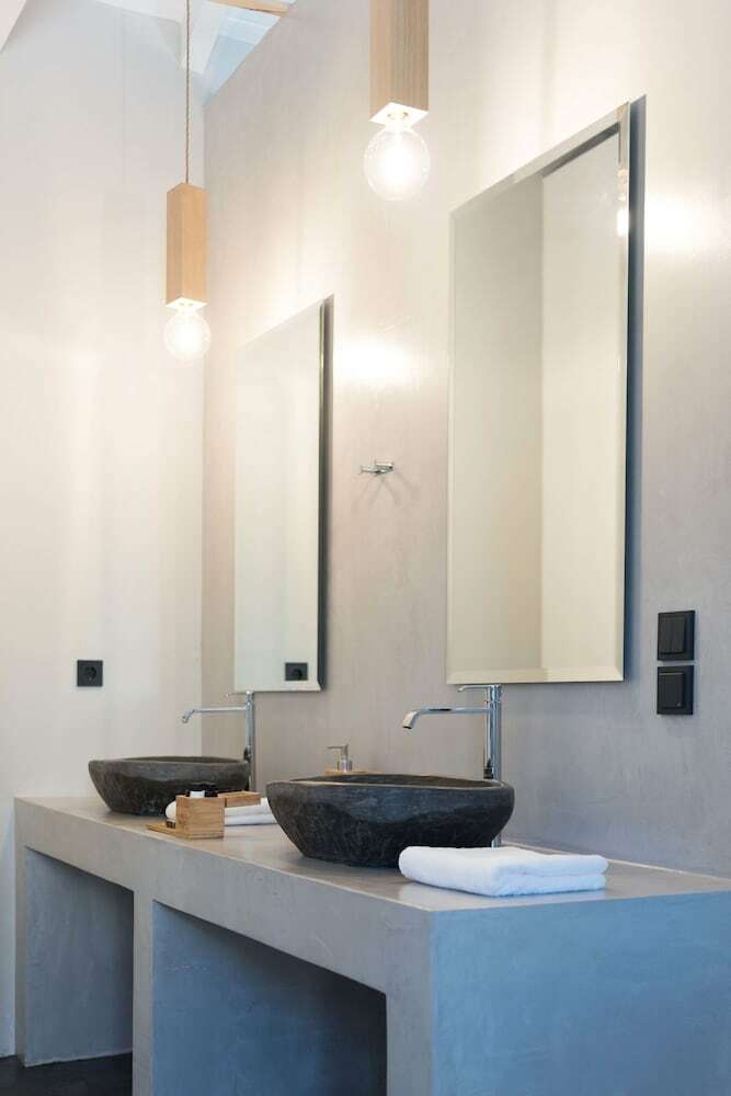Apartamentos Calme Suites Mani