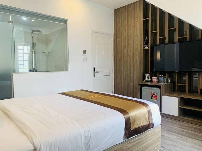 Nice Hue Hotel