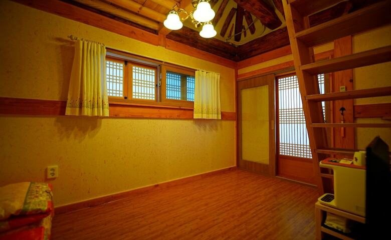 Hotel Hanok House
