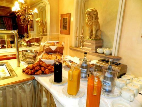Hostal Hotel L�wen-weinstube