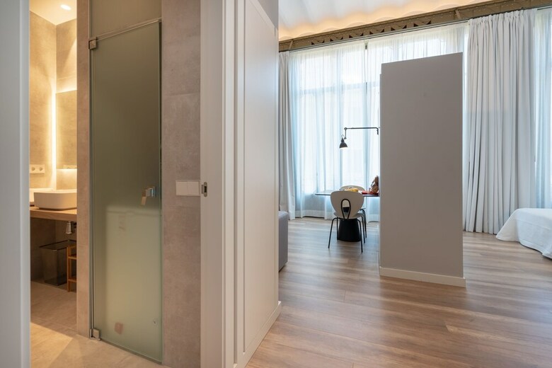 Apartamentos L'aguila Suites Gaud�