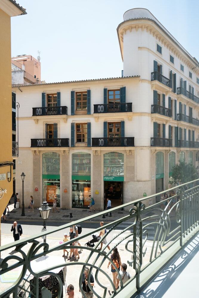 Apartamentos L'aguila Suites Gaud�